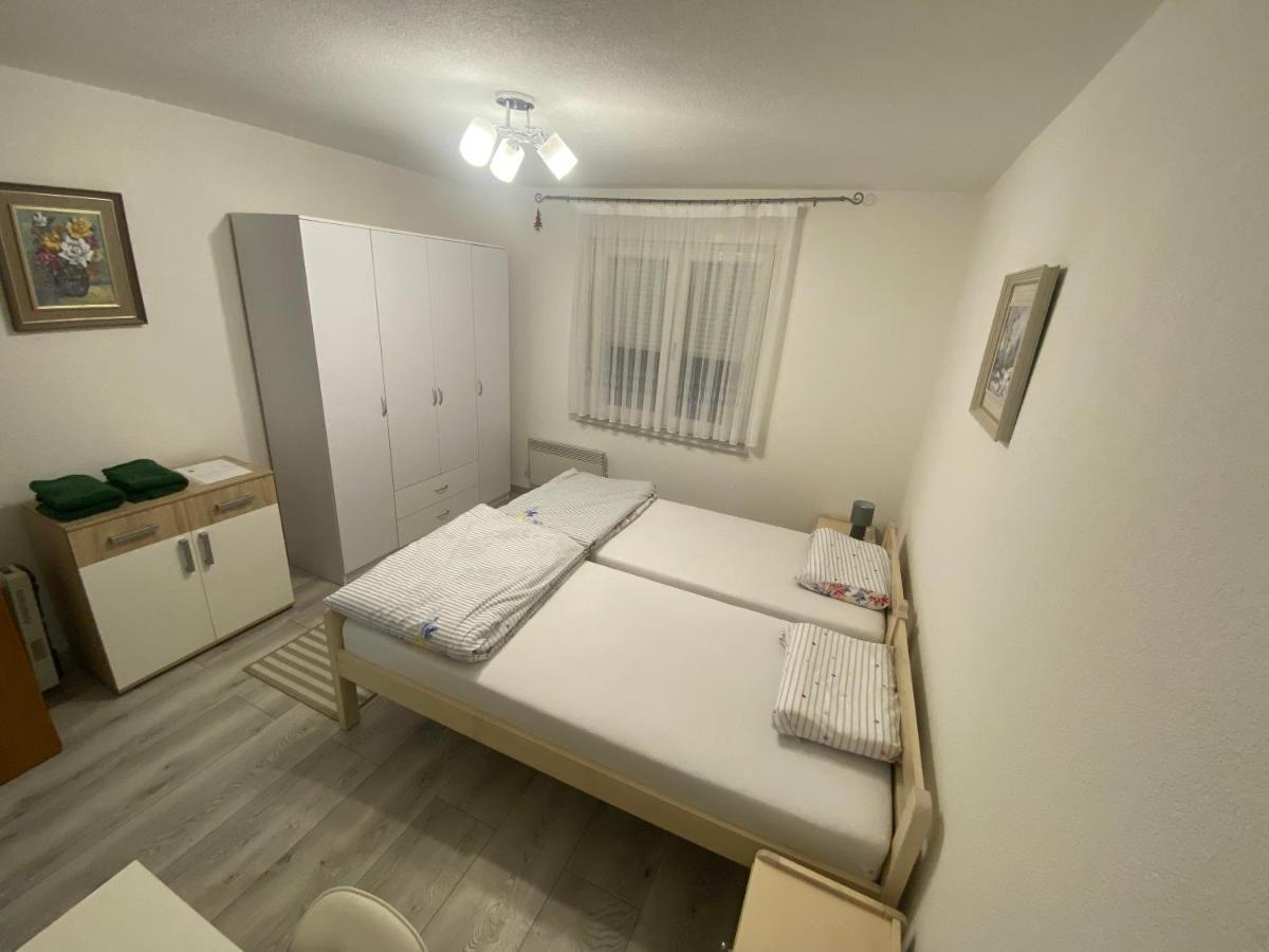 Apartman Valentic Vinkovci Bagian luar foto