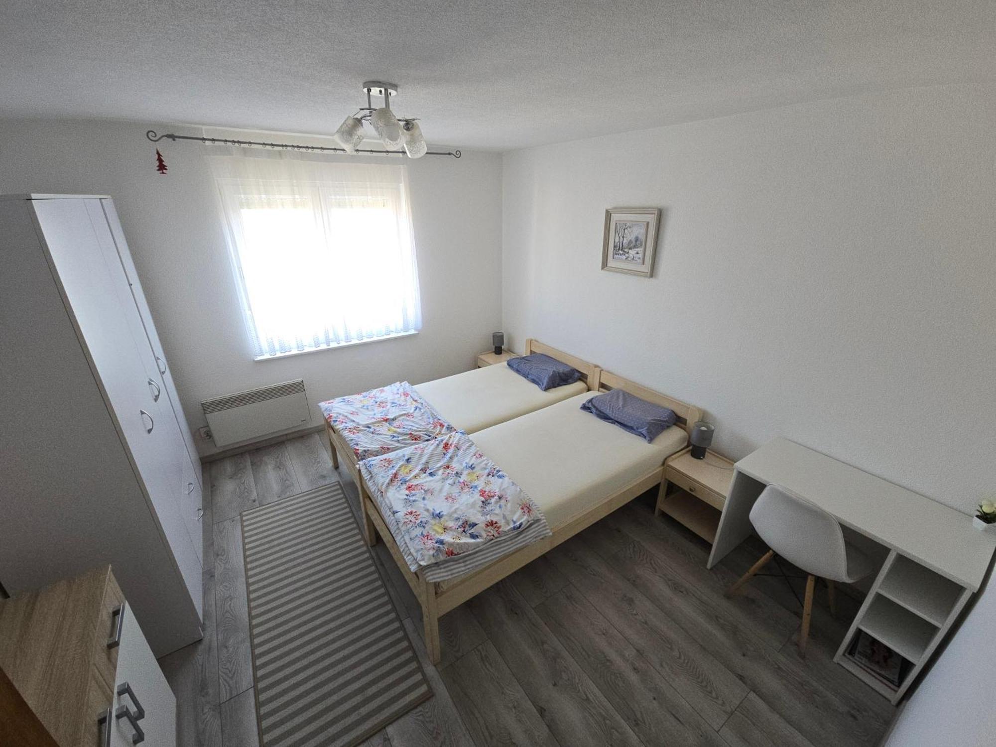 Apartman Valentic Vinkovci Bagian luar foto