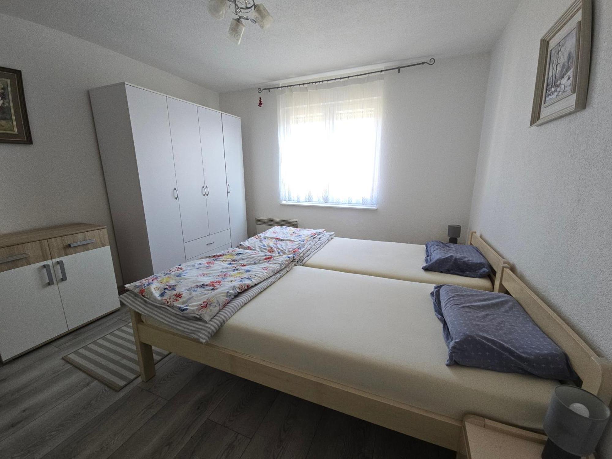 Apartman Valentic Vinkovci Bagian luar foto